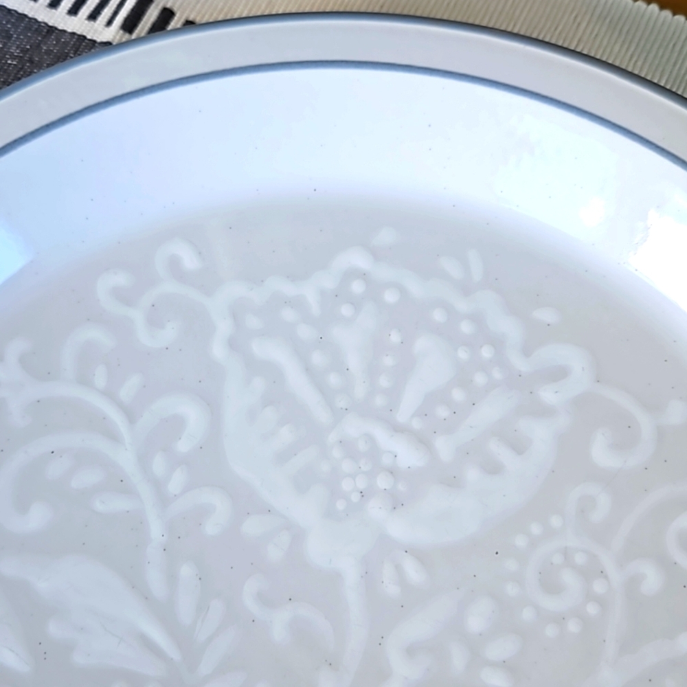 Korean Embossed 2p Stoneware Serving Bowl & Platter Set - Wellin Brocade Pattern - Picture 3 of 12